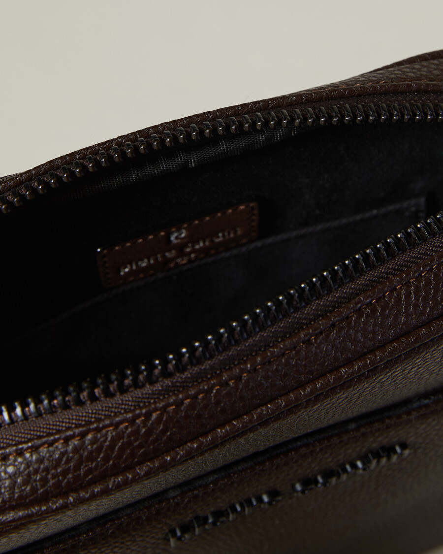 borsa a tracolla in pelle decorata con marchio