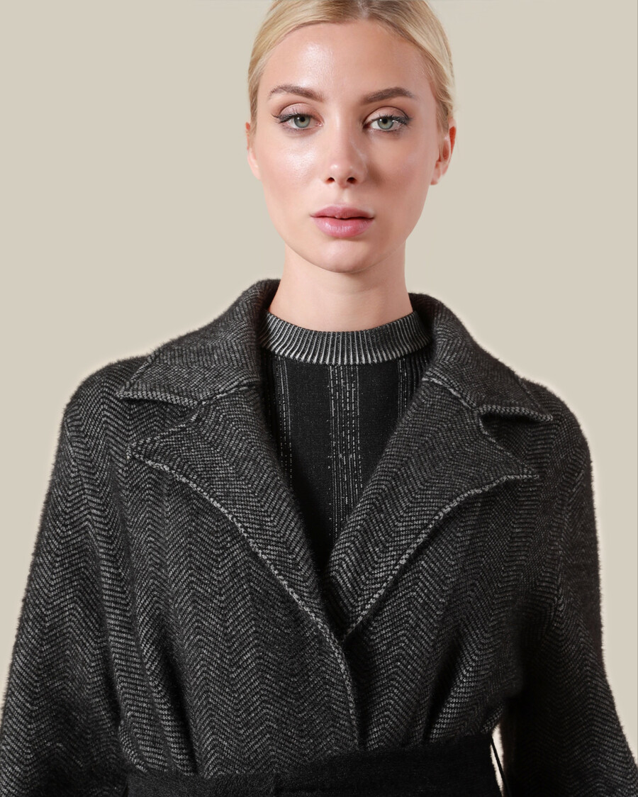 cappotto avvolgente a spina di pesce