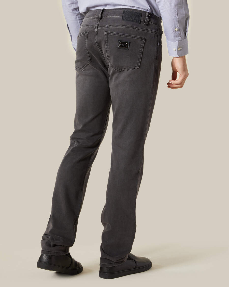 jeans regular fit con toppe