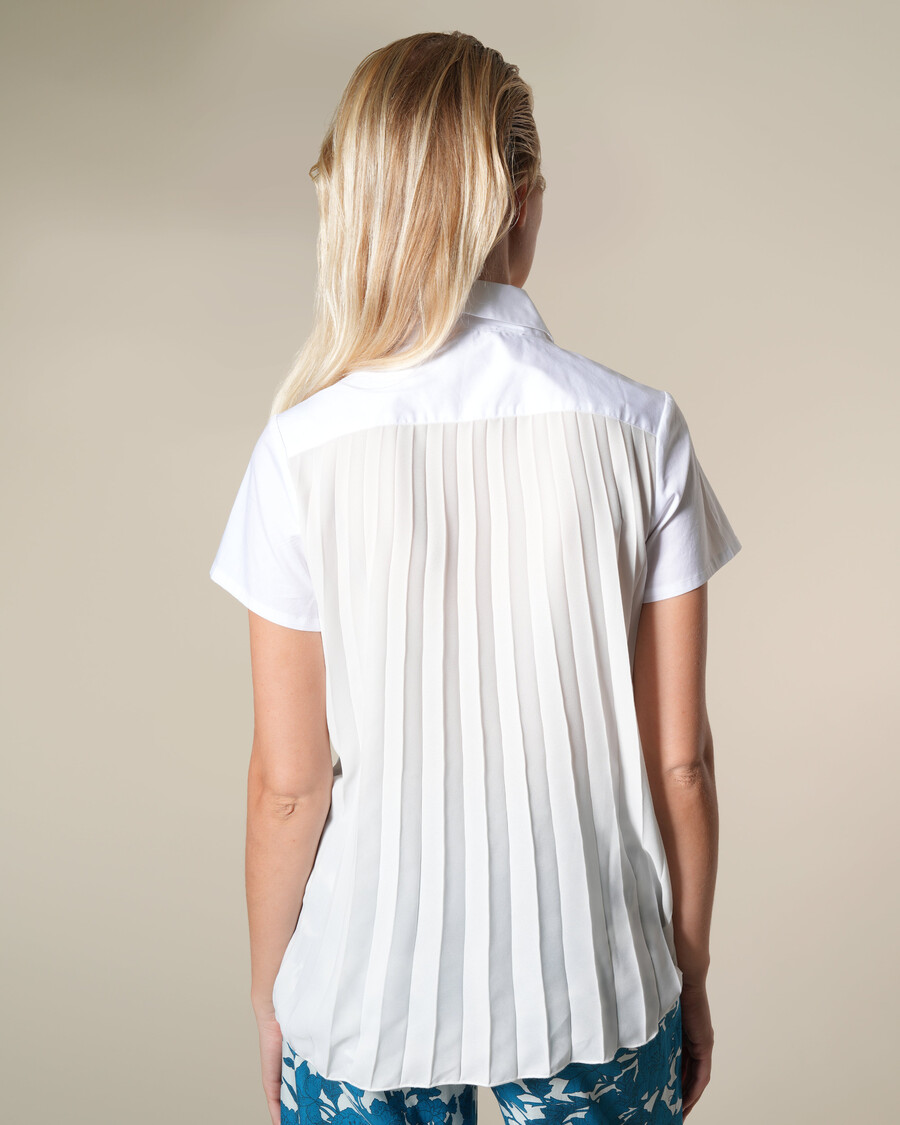 camicia bianca asimmetrica