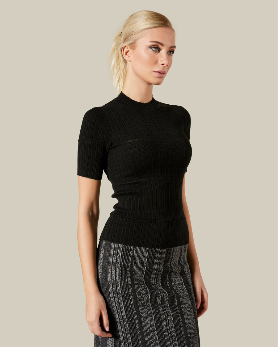 maglia a coste con collo alto