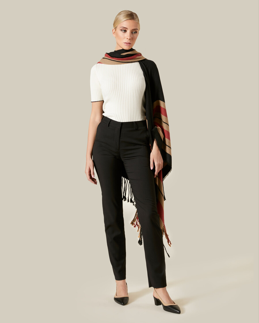 top in maglia con bordi a contrasto