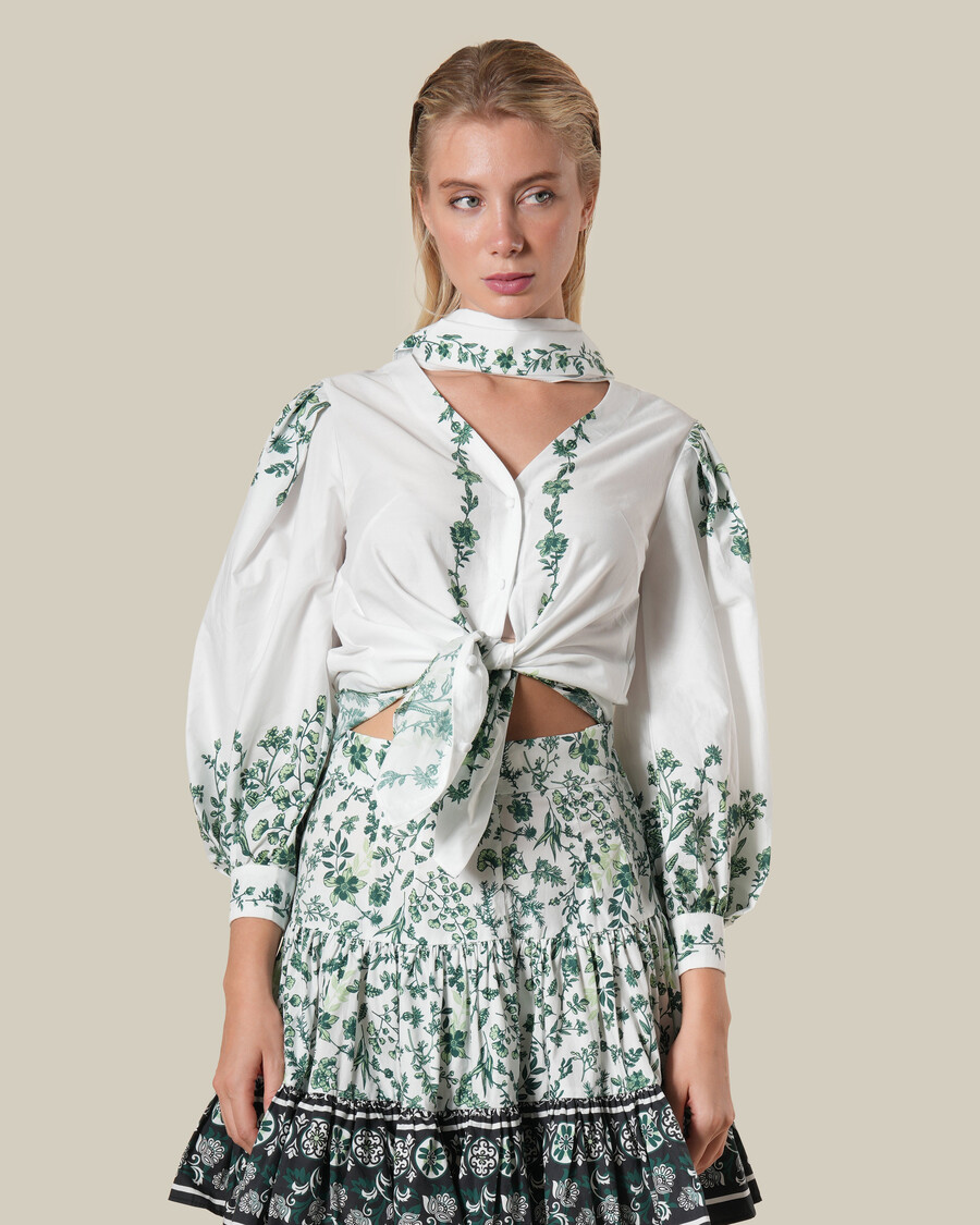 camicia con stampa floreale a pois da annodare