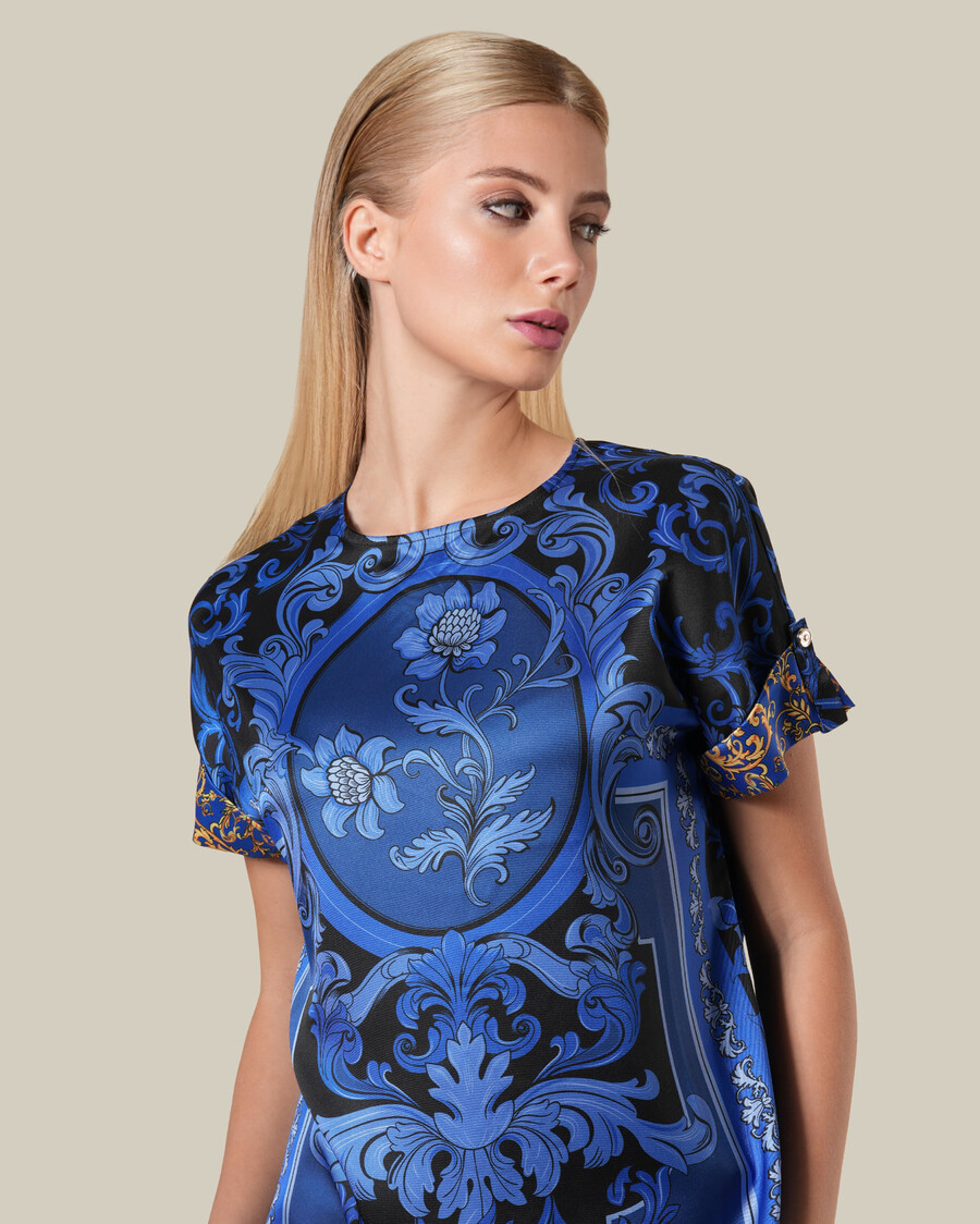 top barocco floreale blu