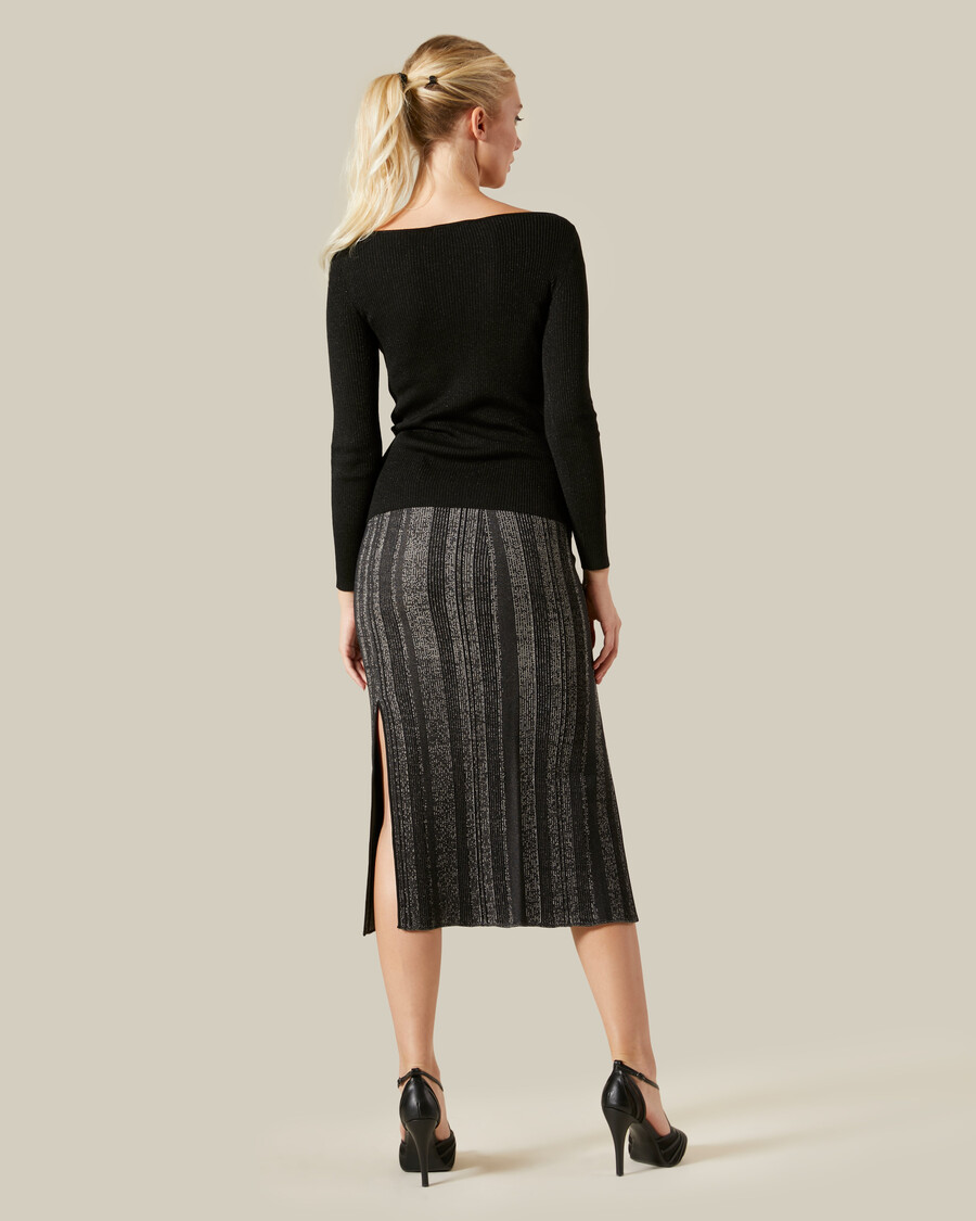 top in maglia a coste con tagli