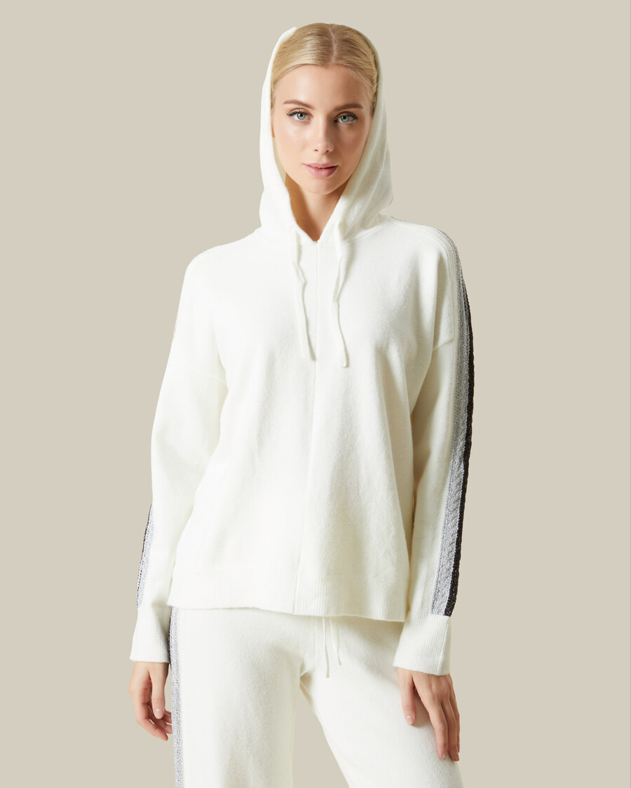 completo tuta in maglia metallizzata e allacciata