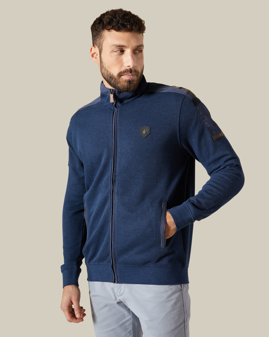 giacca in maglia con toppe in denim