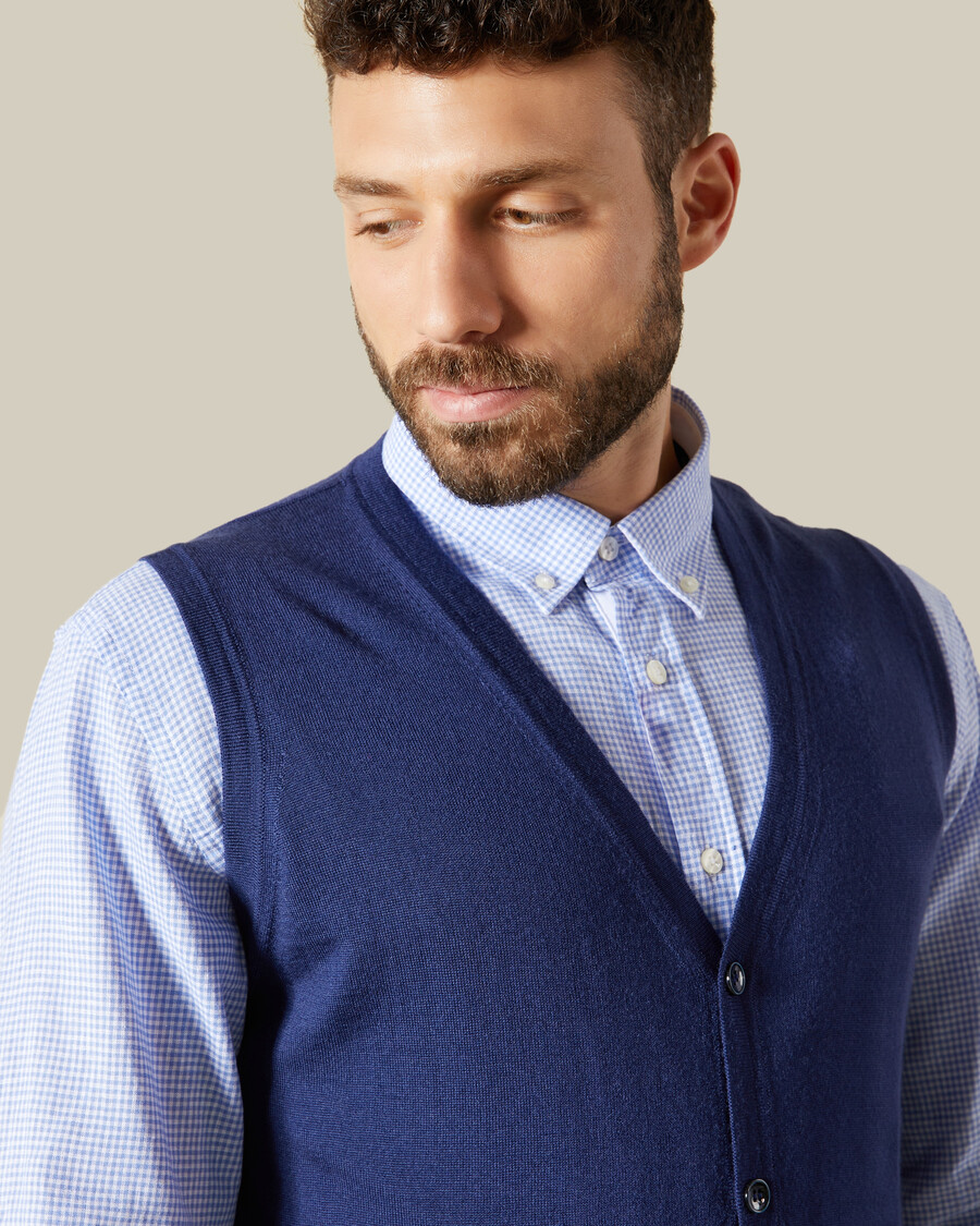 gilet con bottoni sul davanti