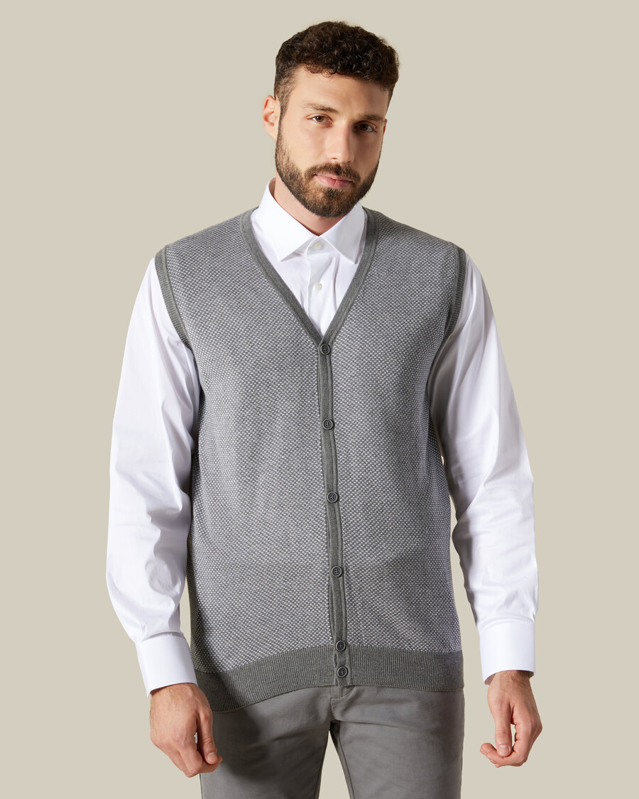 gilet con bottoni sul davanti
