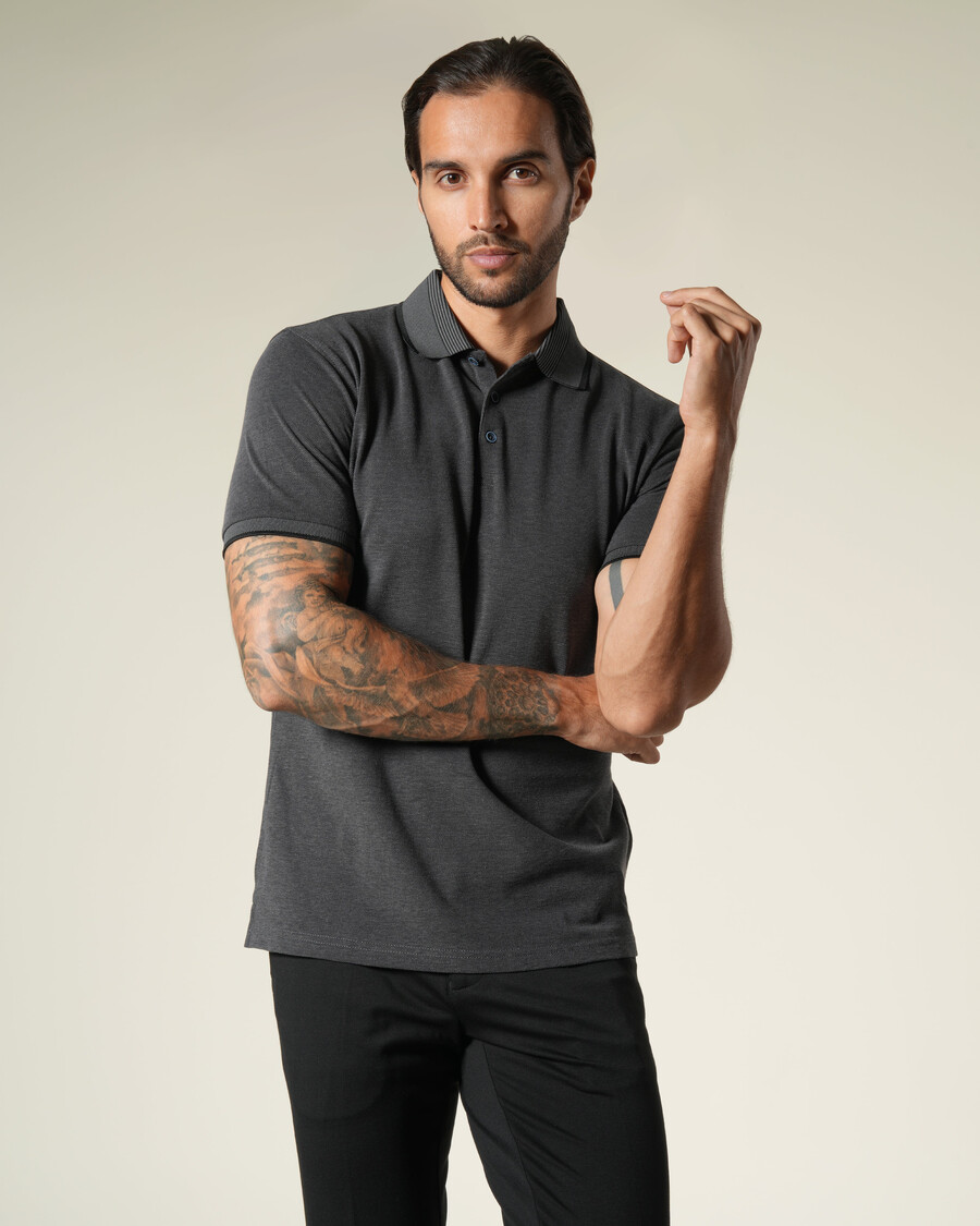 polo in cotone con colletto a righe