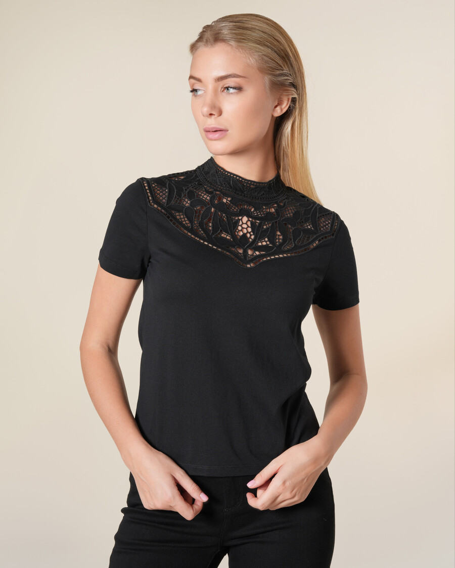 t-shirt a collo alto in cotone con ricamo sangallo